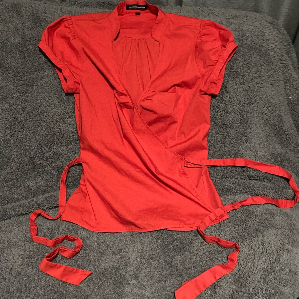 Express Design Studio Short Sleeve Wrap Around Top Size Small